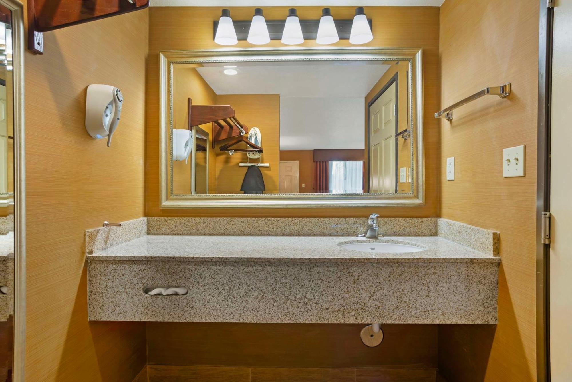 Best Western Exeter Inn & Suites Eksteriør billede